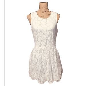 Forever 21 lace overlay dress size L